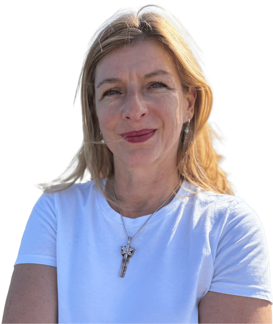 Jana Lindhammer schaut den Betrachter freundlich an.